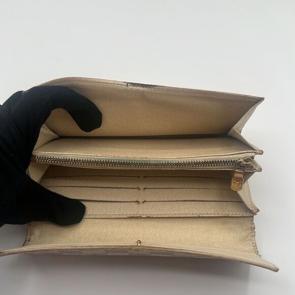 LOUIS VUITTON DAMIER AZUR SARAH WALLET - Picture 10 of 16